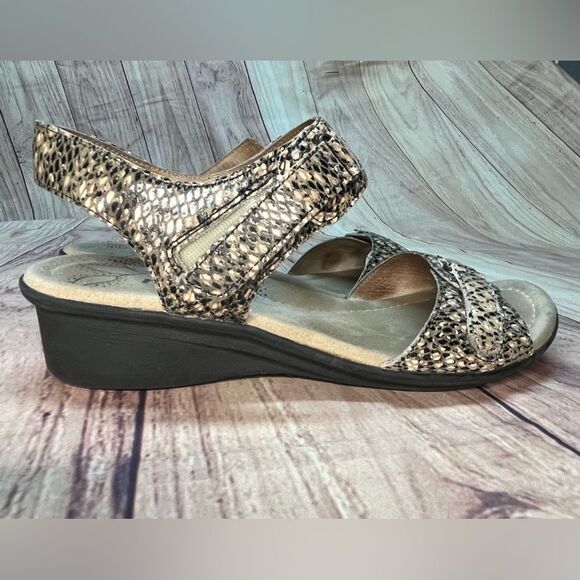 Umbero Raffini Yasmin Animal Sandals Shoe Size 36 or 5.5 US - Picture 4 of 6